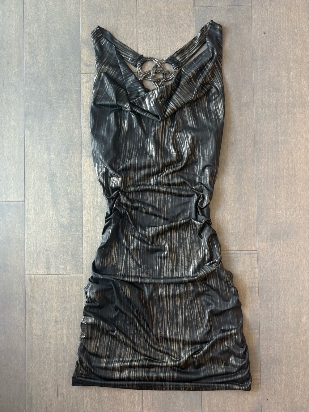 Metallic Sleveless Midi Party Dress with Back Ring